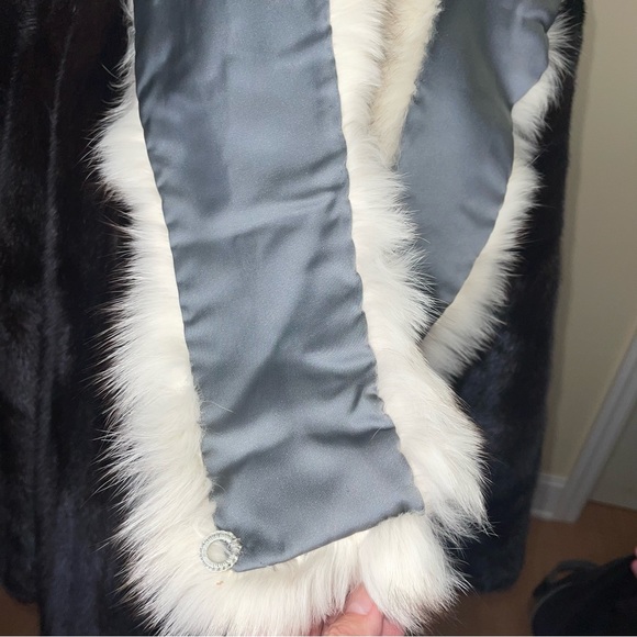 Flemington Furs Real Fur Stole - Picture 5 of 7